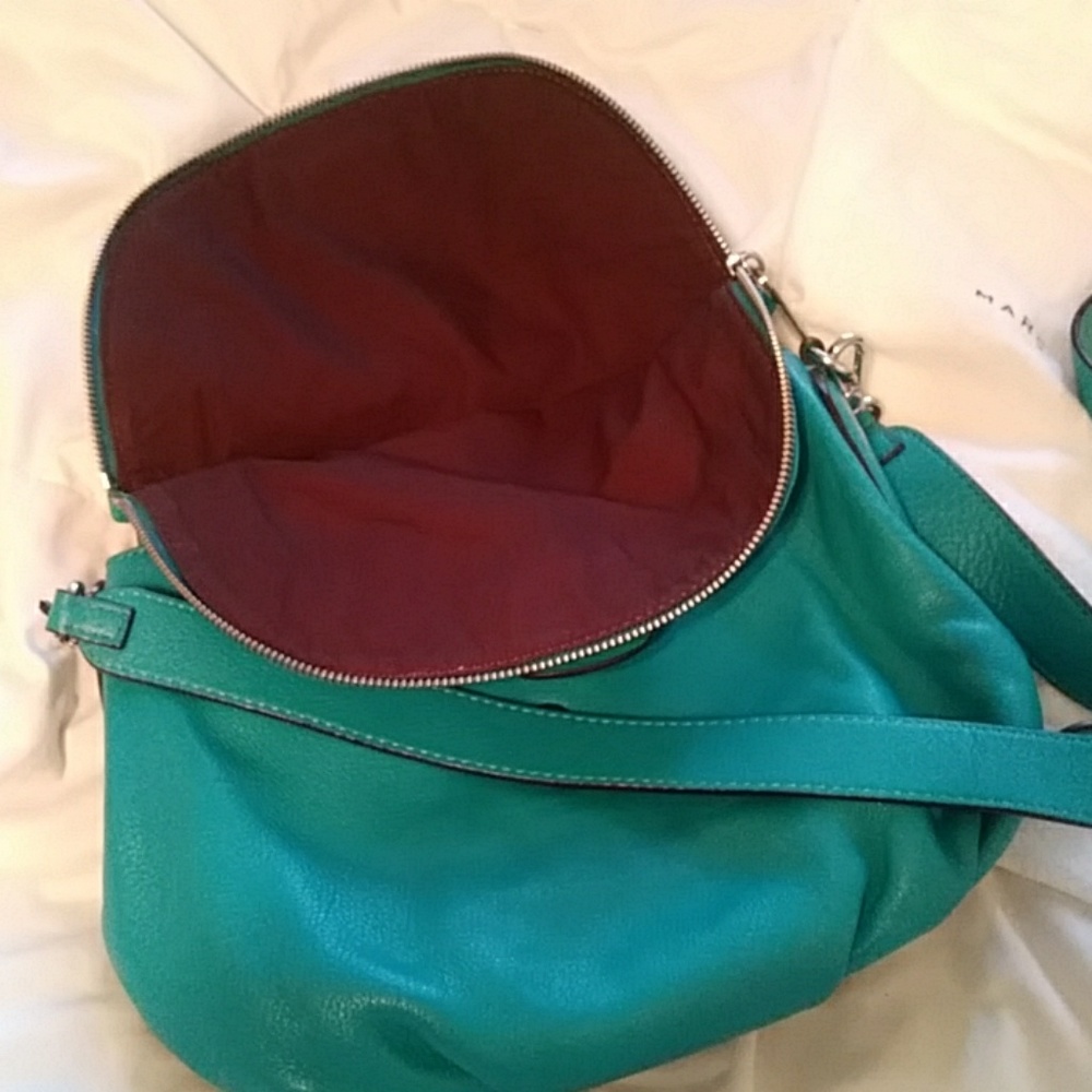 Marc Jacobs leather crossbody bag! - Picture 5 of 8